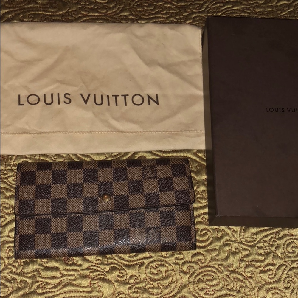 Louis Vuitton Damier Ebene Sarah Wallet.